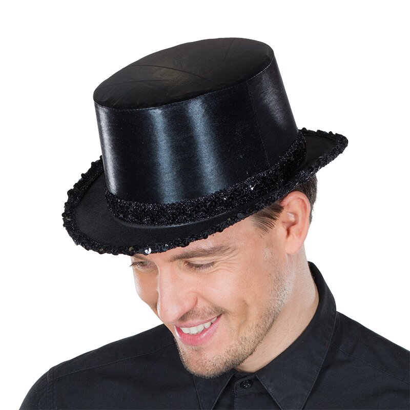 Top hat with black sequined braids