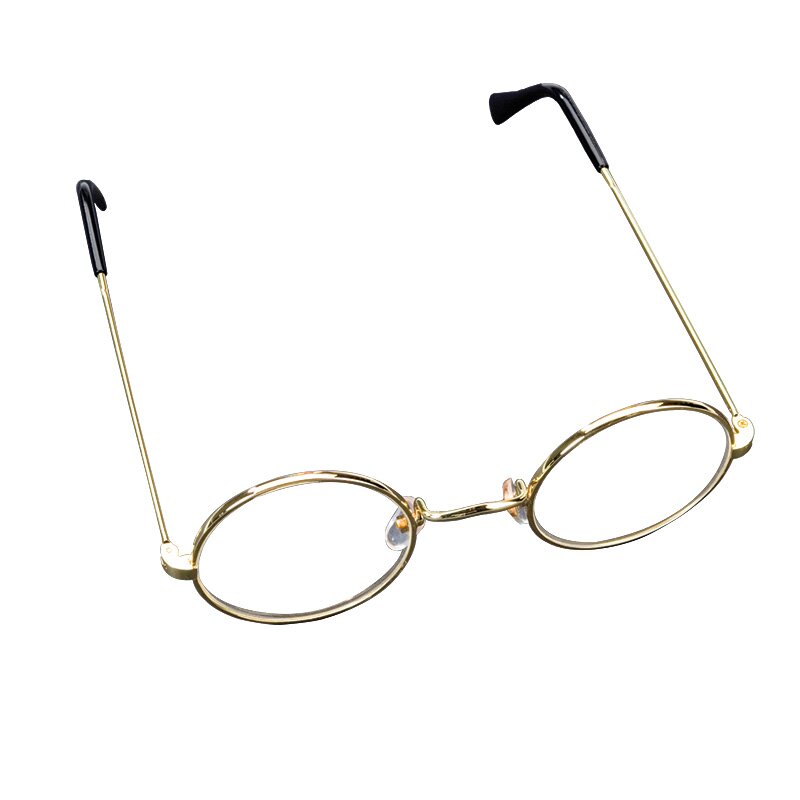Oma Brille mit klaren Gläsern