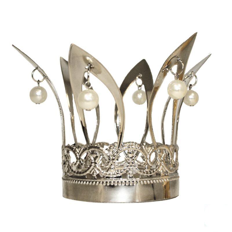 Crown with pearls, silver
